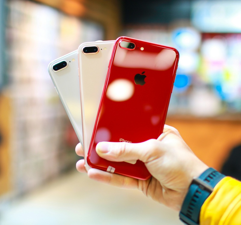 Comparison of Apple iPhone 8 Plus and iPhone 8
