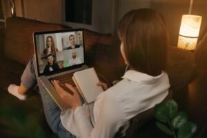 Онлайн-школа — привычная форма обучения для современных детей