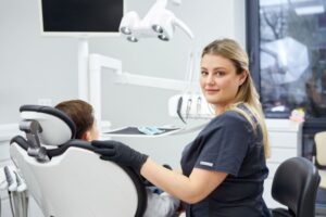 Пластика вуздечки губ і язика: все, що потрібно знати