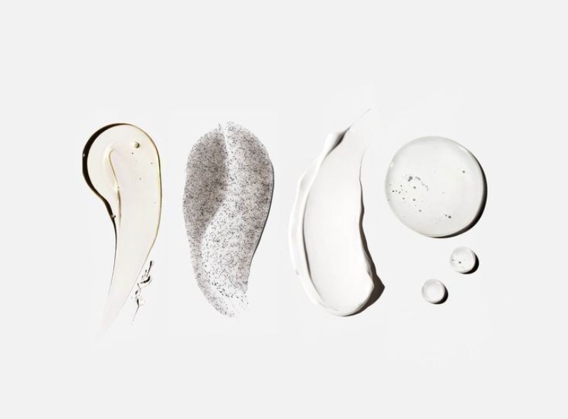 Що має входити в набір по догляду за обличчям та пропозиції від INSTYTUTUM