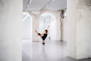 Комфорт і безпека в танці: як обрати наколінники для танців?