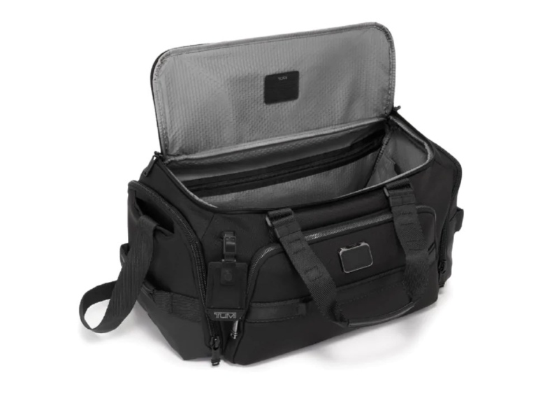 Як обрати ідеальну дорожню сумку для подорожей