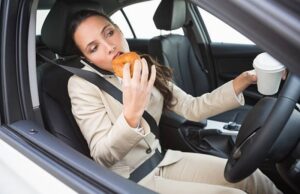 Пятна и запахи в авто после долгого путешествия: план очистки