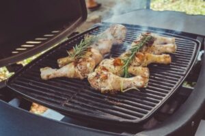 «Вечная» или на один сезон? Как выбрать решётку для мангала и гриля