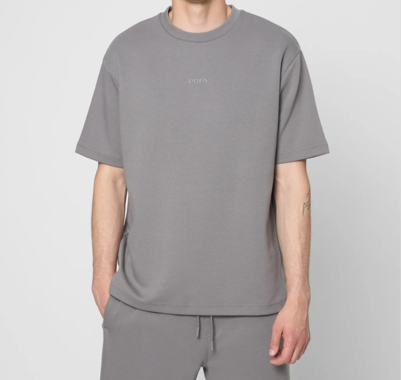 Футболки мужские: универсальный выбор на каждый день