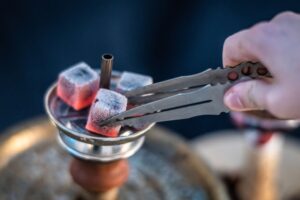 Як правильно розпалити вугілля для кальяну? 