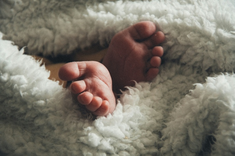 Какая причина холодных ног и что делать, чтобы они не мерзли