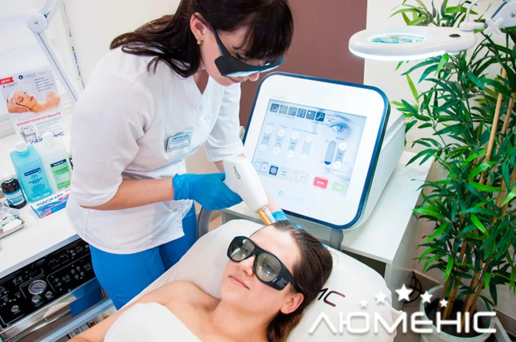 Лікування порідіння волосся у Києві – як обрати клініку?