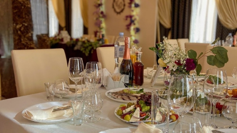 Банкетный зал ресторана «Грильяж» в центре Николаева