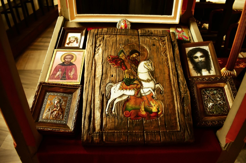 До чого сниться, що впала ікона та як правильно зрозуміти це сновидіння